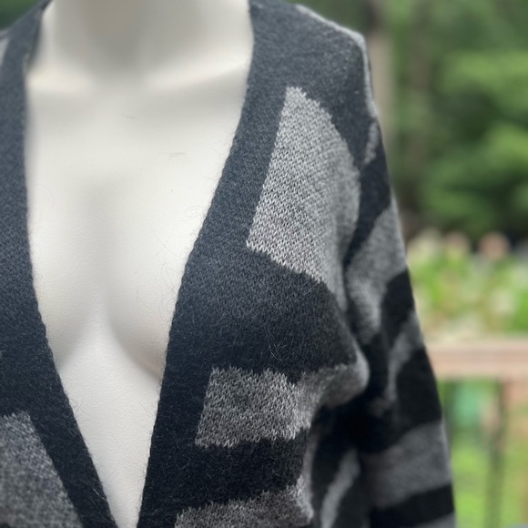 Long cardigan - Picture 4 of 12